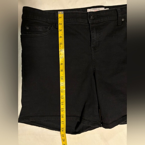 Torrid black denim 7” shorts, 18 - Picture 6 of 9
